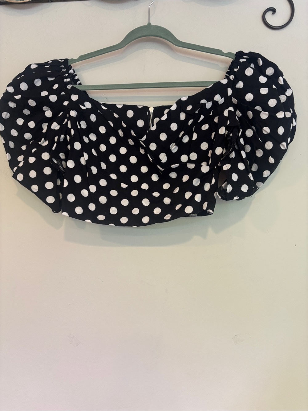 Black & White Polka Dot Puff Sleeve Crop Top